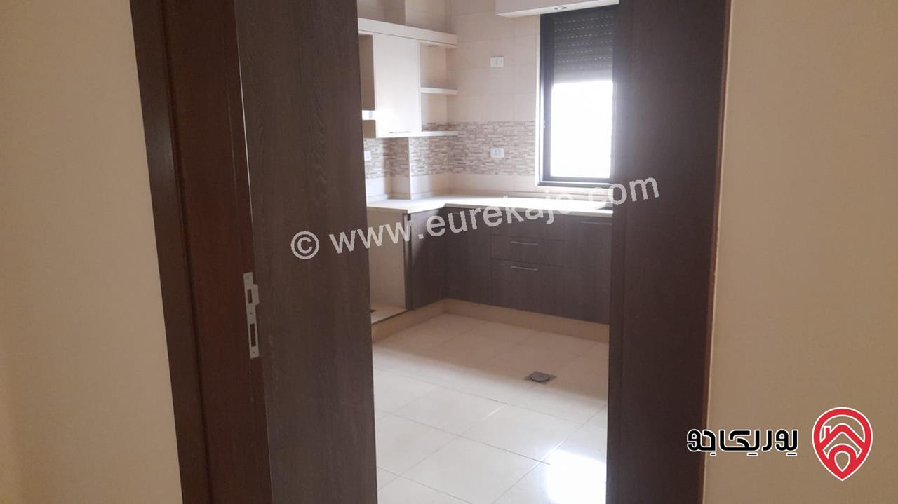 شقة طابقية فاخرة سوبر ديلوكس مساحة 170م داخلي + 60م ترس للبيع في عمان - حجار النوابلسة امتداد دير غبار 