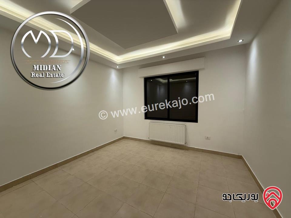 شقة شبه ارضي فارغة للايجار في عمان - خلدا العوجانية مساحة 250م 4 نوم مع تراسات و حدائق تشطيبات و ديكورات فاخرة