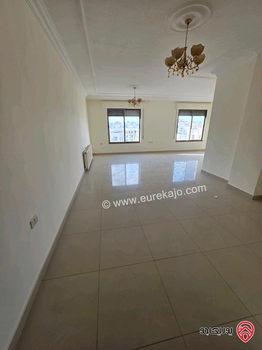 شقة طابق ثالث مساحة 190م للإيجار فارغة في عمان - خلدا 