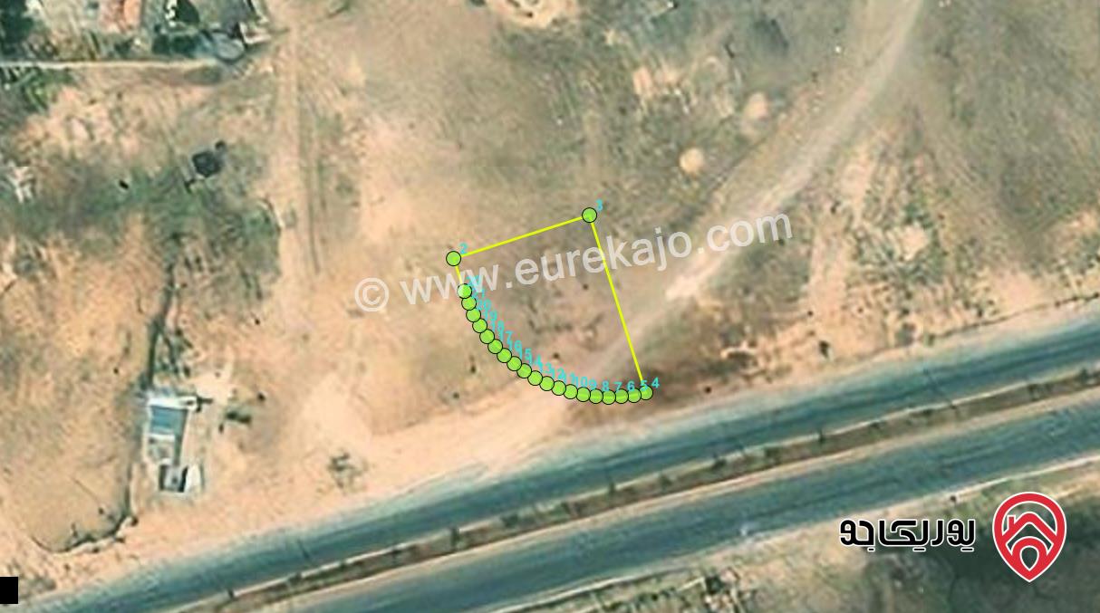 ارض تجاري مساحة 423م للبيع في عمان - الجيزة قرب الشارع الرئيسي 