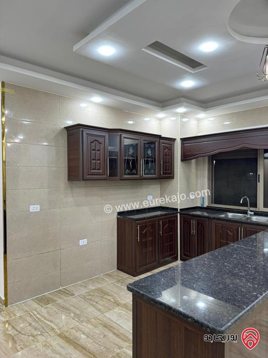 شقة طابق ثالث مساحة 100م للايجار في عمان - السابع