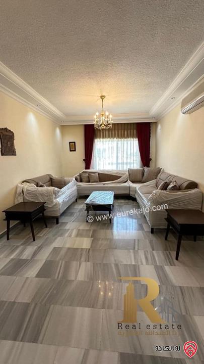 شقة استثمارية سكنية مساحة 125م طابق ثالث للبيع في عمان - الرابية