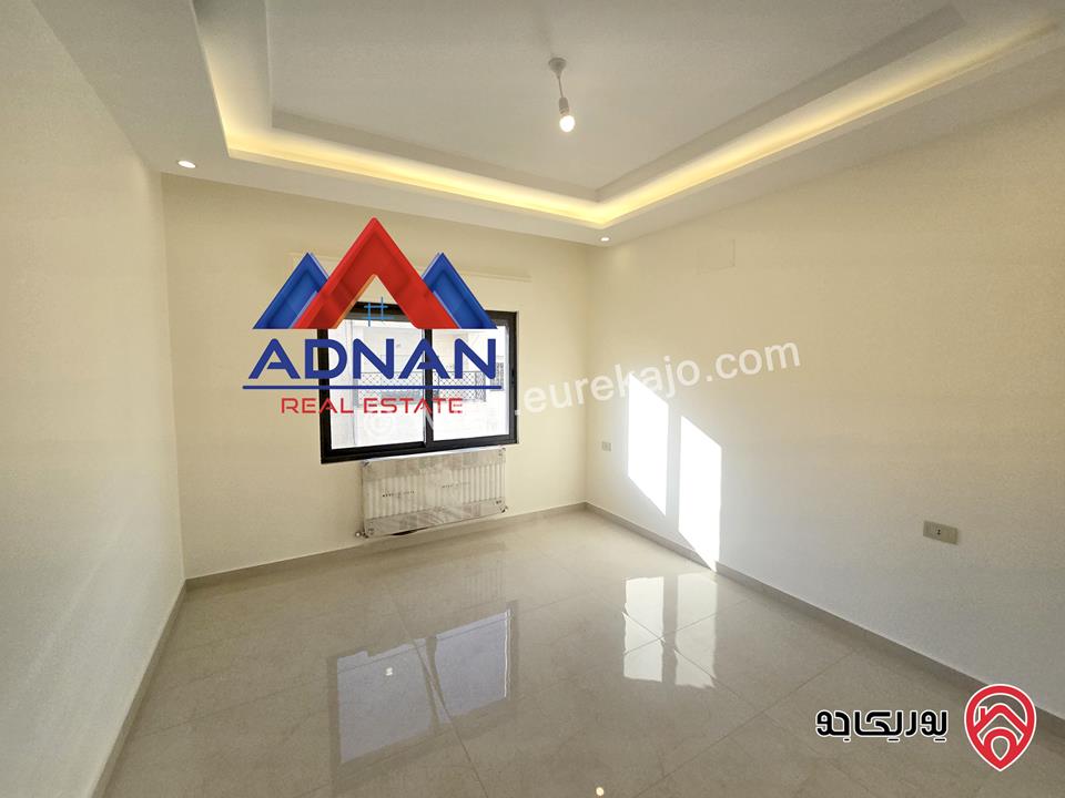 شقة جديدة مساحة 125 متر طابق ثالث للبيع في عمان - الرابية