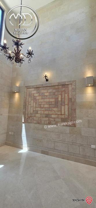 رووف طابقي فارغ للايجار في عمان - أجمل مواقع ام السماق مساحة 500م مع تراسات تشطيبات ديكورات عصرية فاخرة اطلالة رائعة