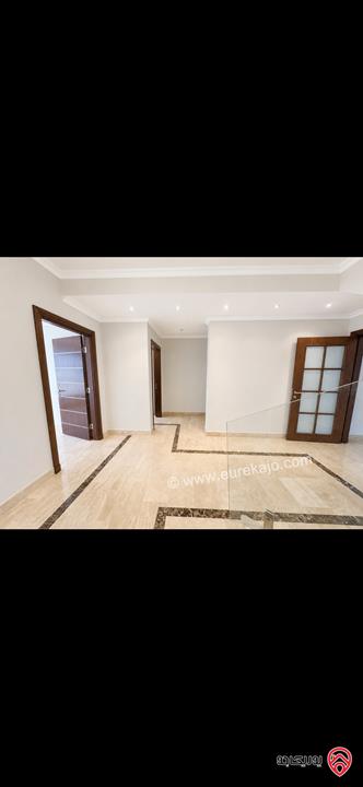 Semi furnished Duplex Rooftop 280 Sqm with spacious Terrace for Rent in Amman - Abdoun