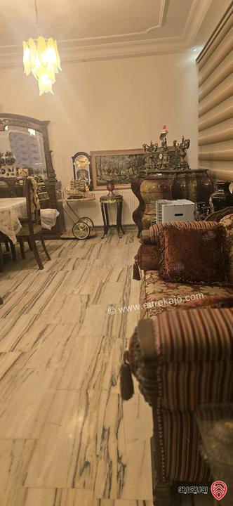 شقة ارضية مساحة 205م داخلي و 140م خارجي للبيع في عمان - الجاردنز