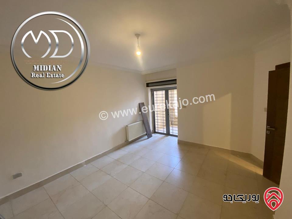 شقة ارضية فارغة للايجار في عمان - ام السماق مساحة 165م مع ترس و حديقة 130م تشطيبات و ديكورات سوبر ديلوكس جديدة لم تسكن بسعر مميز