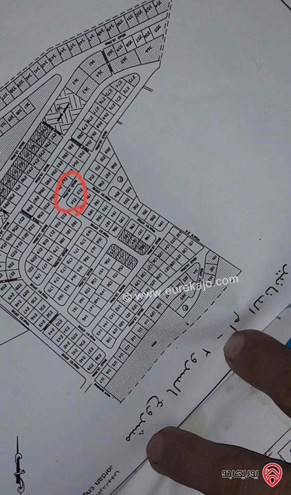 ارض مساحة 500م للبيع في السلط - السرو