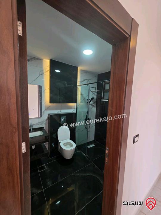 شقة فاخرة جديدة 248م² طابق اول للبيع في عمان - دير غبار | 4 غرف نوم | Smart Home | تدفئة أرضية | ترس وإطلالة مميزة