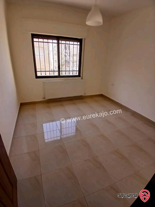 شقة فارغة طابق ثانى مساحة 110م للإيجار في عمان - الرابية 