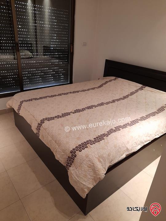 شقة مفروشة أرضية مساحة 130م داخلي و 40م خارجي للإيجار أو للبيع في عمان– الدوار الرابع