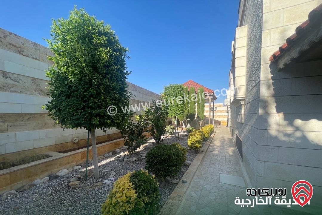 فيلا فخمة مساحة 950م على ارض 1037م للبيع في عمان - شفابدران 