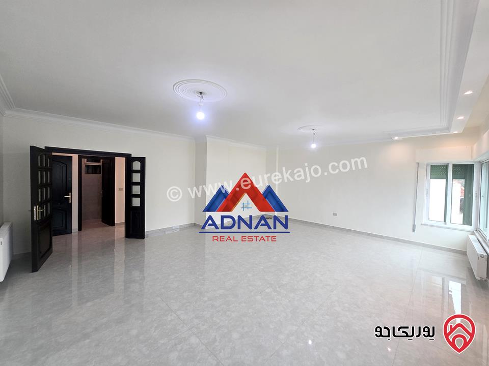 شقة فارغة مساحة 180م طابق ثاني للإيجار مجددة بالكامل في عمان - الرابية