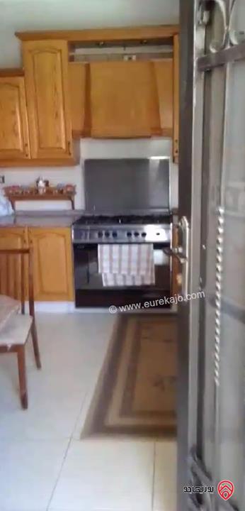 شقة ارضية مساحة 190م مع حديقة كبيرة 250م و كراج خاص للبيع بسعر مميز في عمان - الرابية