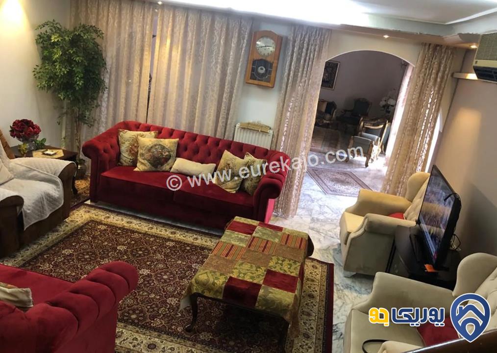 شقة طابق ثالث دوبلكس مساحة 225م للبيع في ضاحية الرشيد
