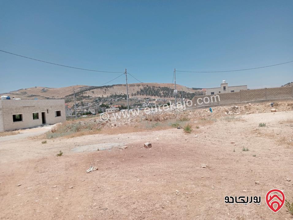 قطعة ارض مساحة 452م للبيع في عمان - عين الباشا مقابل قصر الروبي مستوية منطقة جميلة واصل جميع الخدمات وقريبة جدا من الشارع الرئيسي بسعر 38 ألف