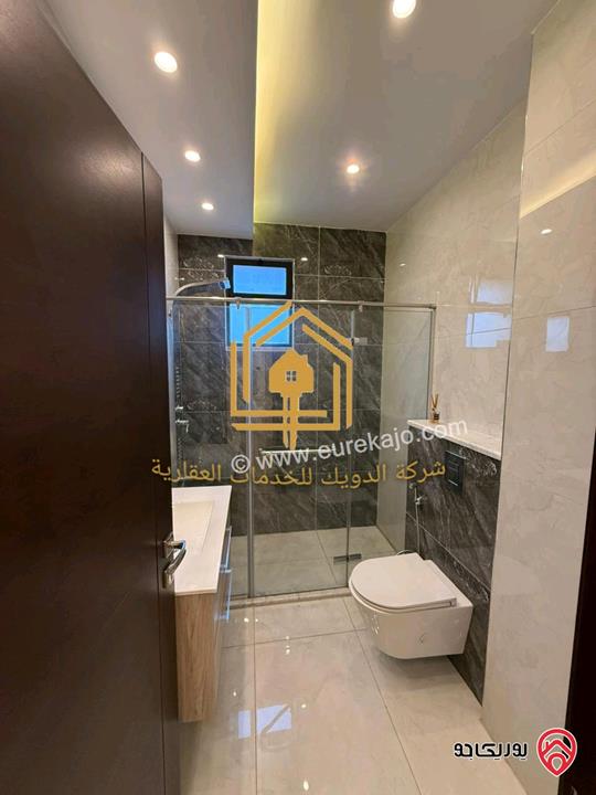 شقة فاخرة طابق اول مساحة 200م للإيجار في عمان - طريق المطار 