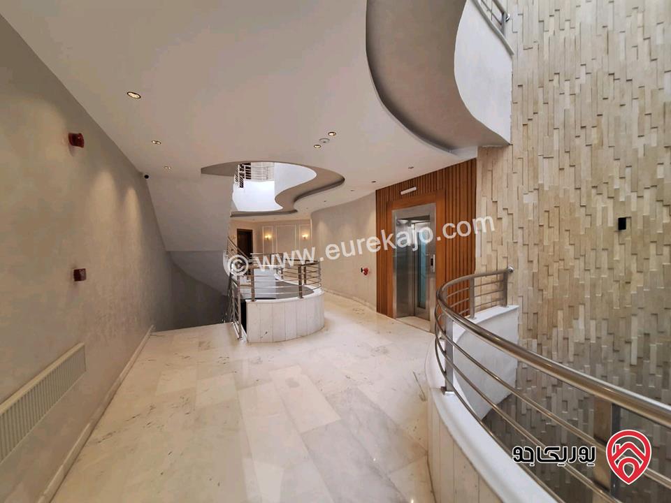 شقة فخمة طابق ثاني مساحة 333م للبيع في عمان - عبدون بالقرب من السفارة السعودية