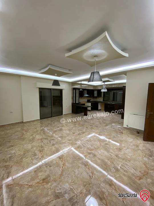 شقة مساحة 190م طابق ثالث للبيع في عمان - ضاحية الرشيد 