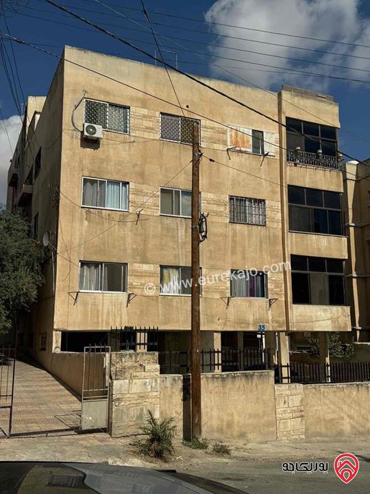 شقة مساحة 288م مع روف للبيع في عمان - ماركا 