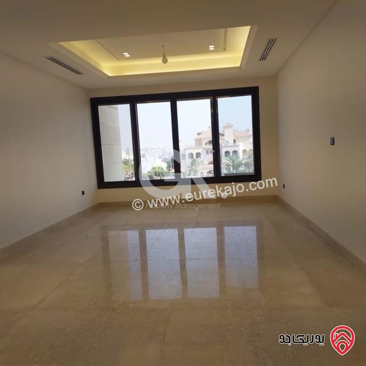 شقة مساحة 290م طابق أول للبيع في عمان - الظهير