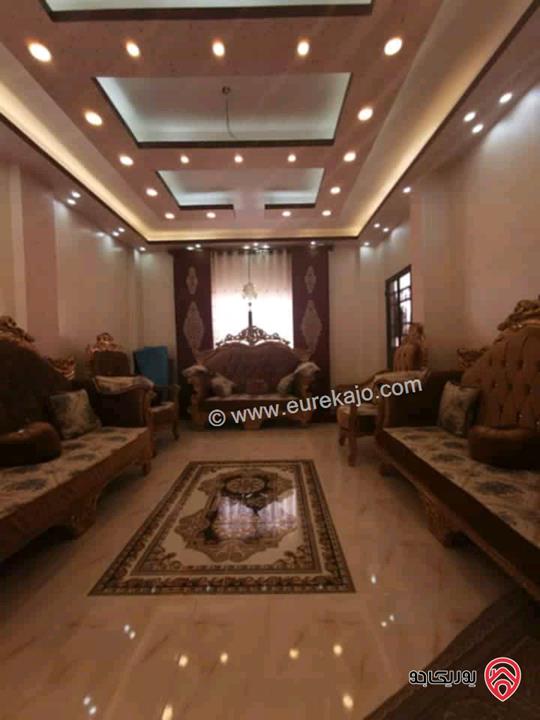 منزل مستقل مساحة 200م على أرض 660م للبيع في الزرقاء - الحي الشرقي