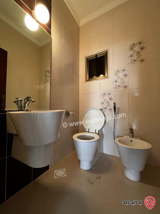 شقة طابق أول مساحة 192م للايجار في عمان - خلدا