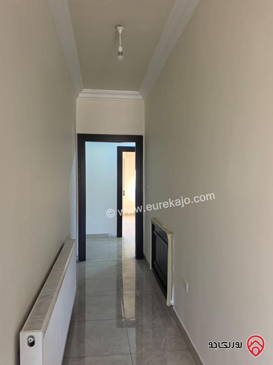 شقة طابق ثالث مساحة 220م للايجار في عمان - خلدا 