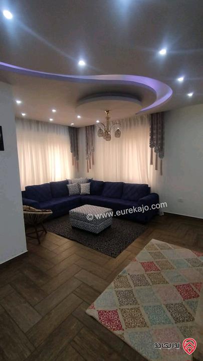 فيلا مساحة 560م على ارض 711م للبيع في الزرقاء - ام رمانة