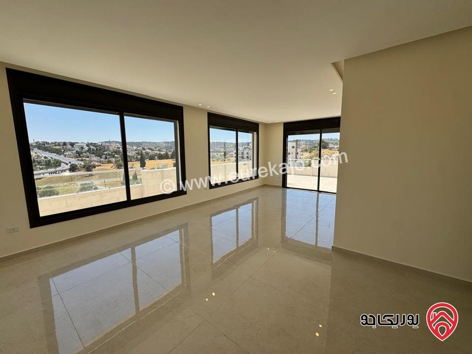 روف فاخر مساحة 375م للبيع في عمان - الحمر 