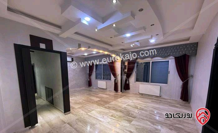 شقة فارغة مساحة 240م طابق أول للايجار في عمان - الرابية