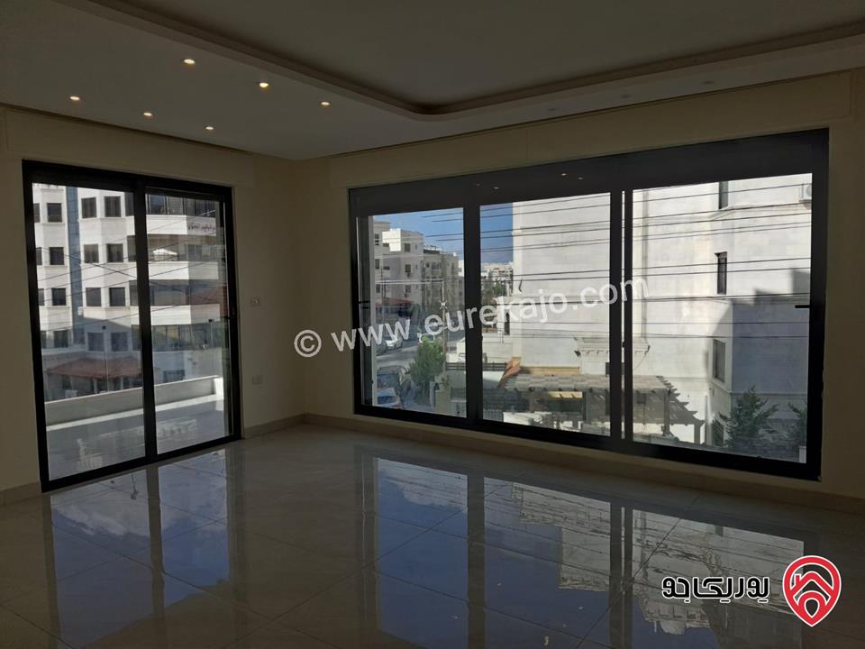 شقة جديدة طابق أول مساحة 175م للبيع في عمان - الرابية