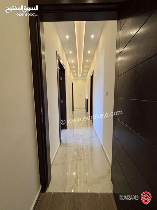 شقة دوبلكس فارغة لم تسكن مساحة 200م للايجار في عمان - البنيات 