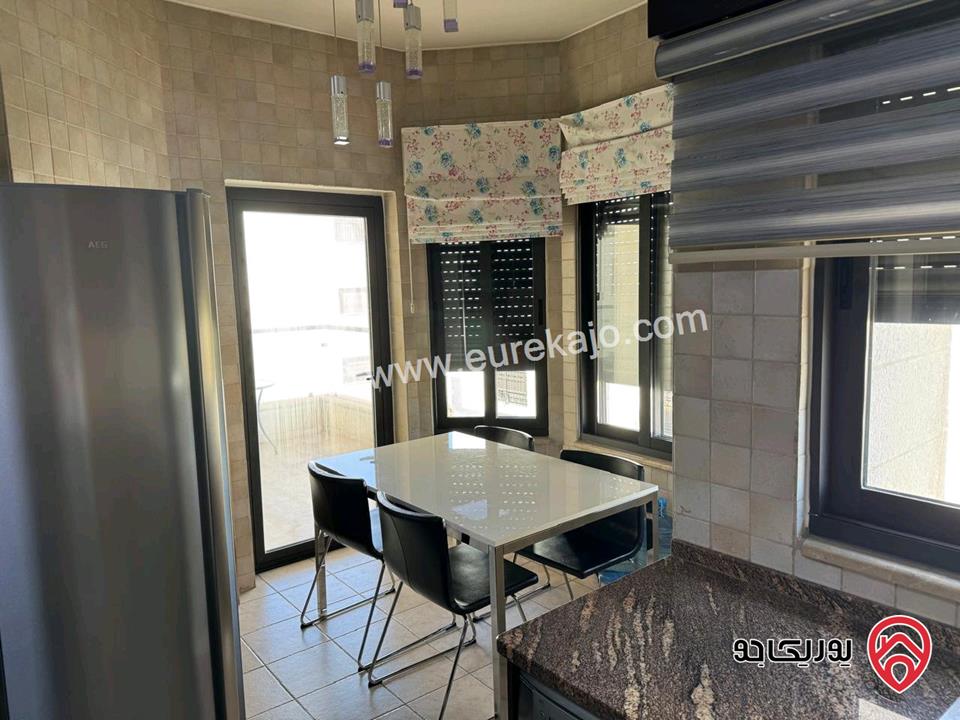 شقة مميزة مساحة 220م طابق ثاني للبيع في عمان - دير غبار