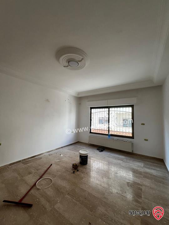 شقة سوبر ديلوكس طابق أول مساحة 200م للايجار في عمان - خلدا