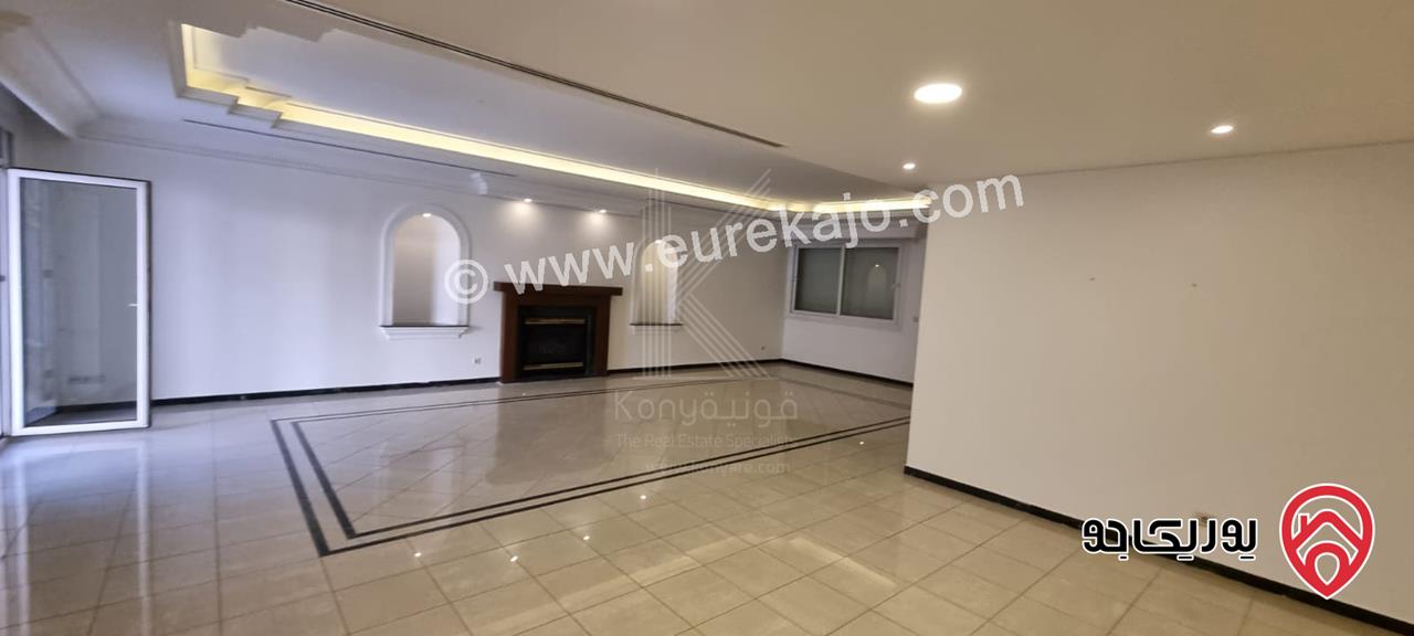 شقة فاخرة مساحة 345م داخلي و 60م خارجي للايجار في عمان - الدوار الخامس