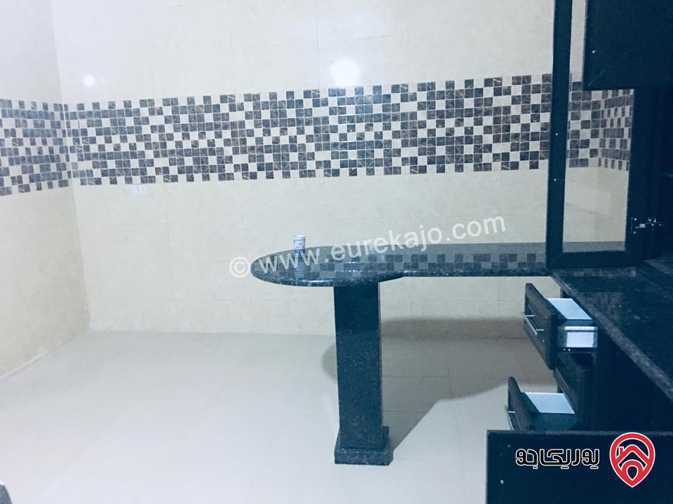 منزل مساحة 289م على أرض 600م للبيع في عمان - ابو علندا اسكان الكهرباء قرب مسجد العتيبي منطقة هادئة وقريبة من الخدمات