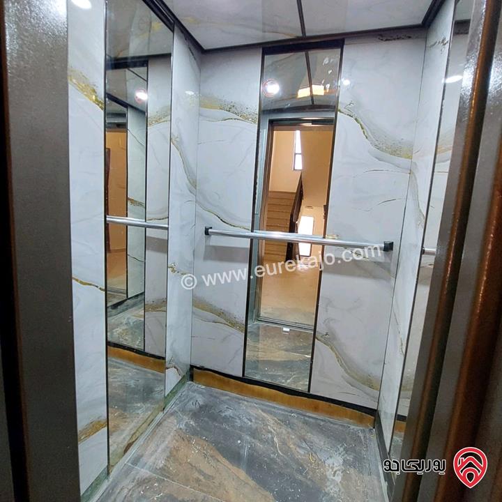 شقة مساحة 135م طابق ثالث للبيع في عمان - ضاحية الرشيد 