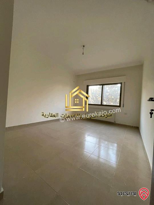 شقة مساحة 186م طابق ثالث للايجار في عمان - ام السماق 