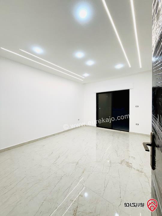 شقة ارضية مساحة 220 متر جديدة للبيع في عمان - طبربور 