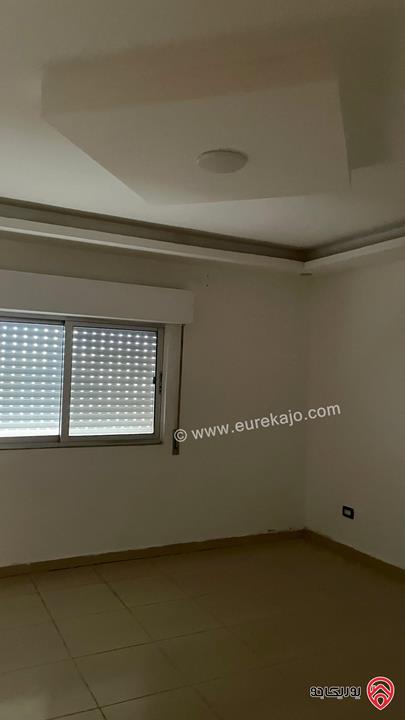 روف مساحة 75م داخل وترس خارجي 125م للايجار في عمان - مرج الحمام