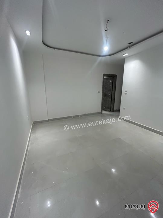 شقة مساحة 215م طابق اول للايجار في عمان - الجبيهة مقابل قصر الاميرة بسمة 