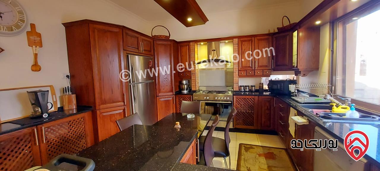 شقة مميزة طابق ثاني مساحة 192م للبيع في عمان - تلاع العلي