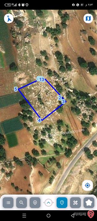 أرض مساحة 3 دونم و 400م للبيع في السلط - جلعد