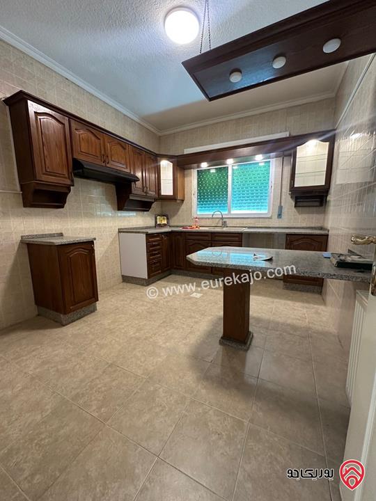 شقة طابق رابع مساحة 140م للايجار في عمان - خلدا 