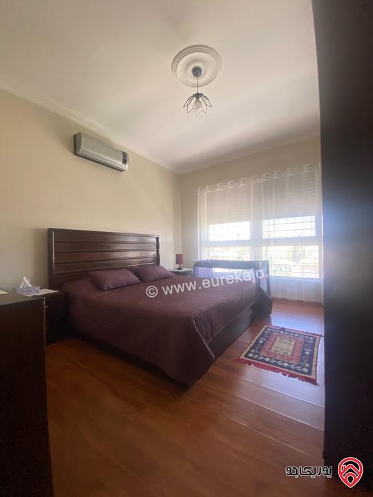 شقة طابق ثالث مساحة 195م للبيع في عمان - الشميساني 