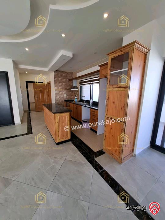 شقة فارغة طابق ثاني من فيلا مساحة 100م للايجار في عمان - دابوق 