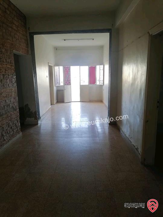 شقة شبه تسوية مساحة 110م للبيع في عمان - جبل التاج حي ام تينة