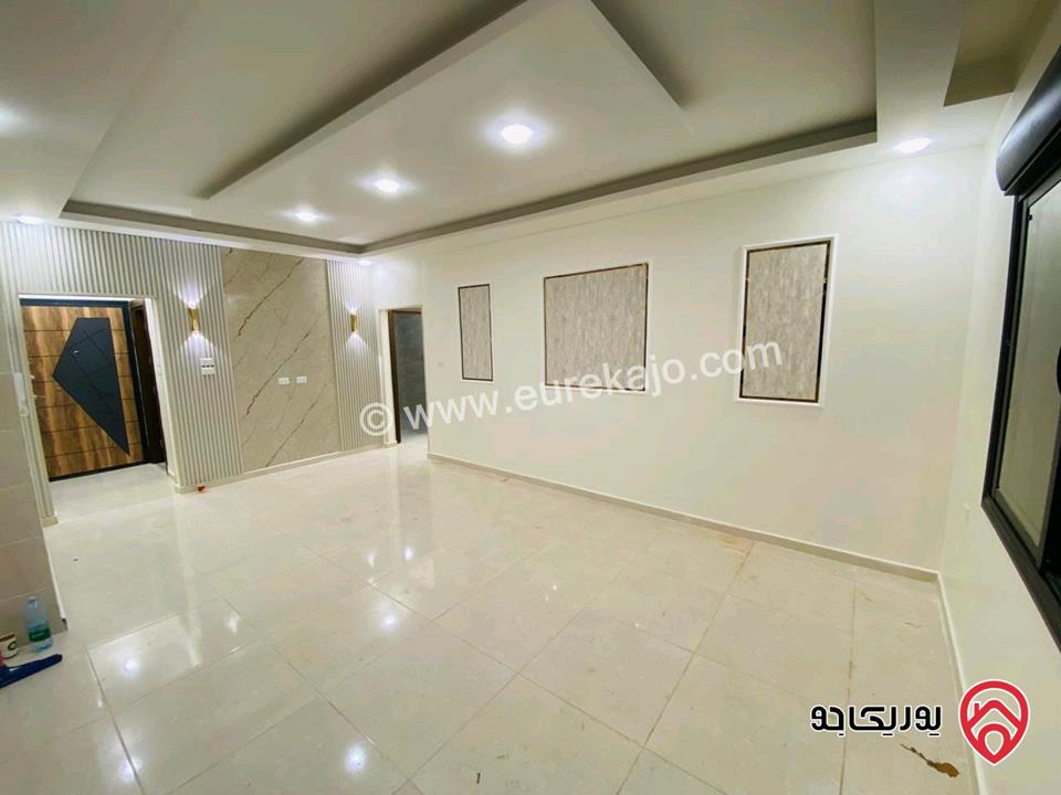 شقة طابق ثالث مساحة 180م لم تسكن للايجار في اربد - الراهبات