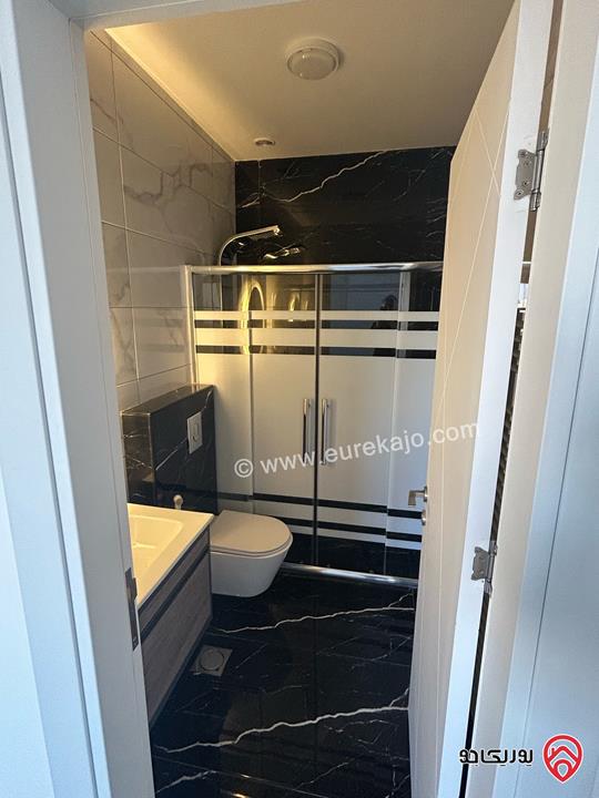 شقة طابقية سوبر ديلوكس مساحة 190م للايجار في مشروع أوكسجين في عمان - حي الياسمين رجم عميش 